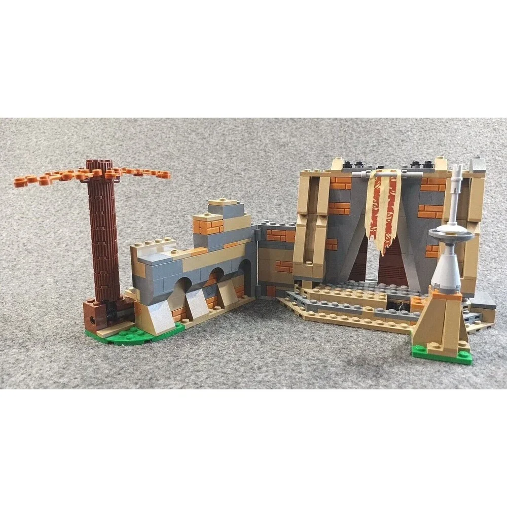 LEGO Star Wars: BattlBe on Takodana (75139) Fully Functional Castle - Incomplete